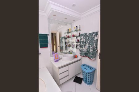 Apartamento à venda com 142m², 3 quartos e 2 vagas Apartamento à venda com 142m², 3 quartos e 2 vagasBanheiro da Suíte 1