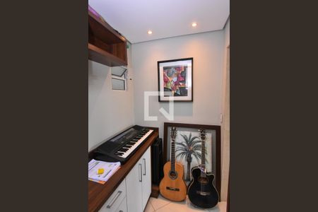 Apartamento à venda com 142m², 3 quartos e 2 vagas Apartamento à venda com 142m², 3 quartos e 2 vagasEscritório