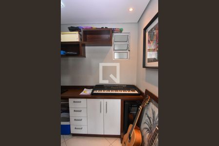 Apartamento à venda com 142m², 3 quartos e 2 vagas Apartamento à venda com 142m², 3 quartos e 2 vagasEscritório