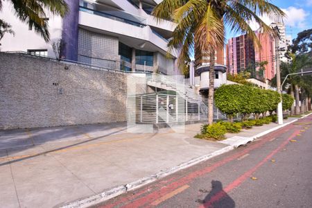 Apartamento à venda com 142m², 3 quartos e 2 vagas Apartamento à venda com 142m², 3 quartos e 2 vagasFachada