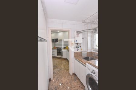 Apartamento à venda com 142m², 3 quartos e 2 vagas Apartamento à venda com 142m², 3 quartos e 2 vagasÁrea de Serviço