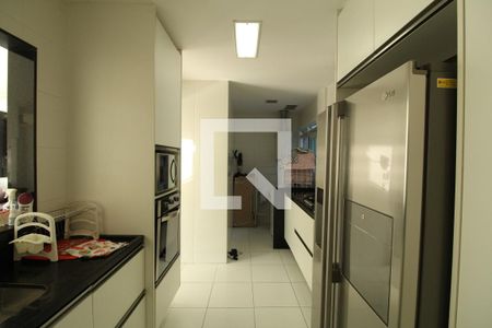 Apartamento à venda com 100m², 3 quartos e 3 vagasCozinha