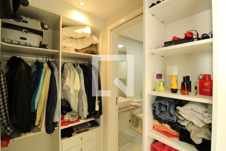 Apartamento à venda com 100m², 3 quartos e 3 vagasCloset - Suíte 2