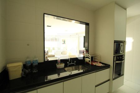 Apartamento à venda com 100m², 3 quartos e 3 vagasCozinha