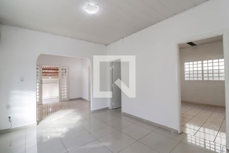 Sala de casa para alugar com 3 quartos, 75m² em Setor São José, Goiânia