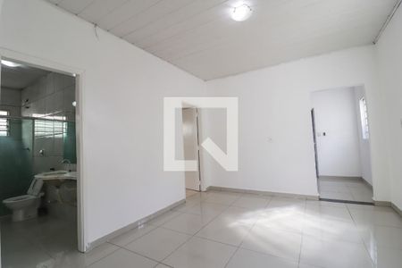 Sala de casa para alugar com 3 quartos, 75m² em Setor São José, Goiânia