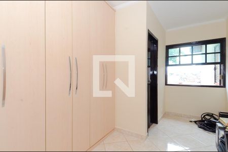 Casa à venda com 164m², 3 quartos e 3 vagasQuarto 2 - Suíte