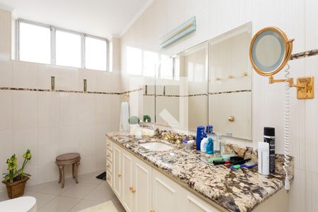 Apartamento à venda com 500m², 4 quartos e 3 vagas Apartamento à venda com 500m², 4 quartos e 3 vagasBanheiro da Suíte 3