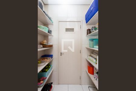 Apartamento à venda com 500m², 4 quartos e 3 vagas Apartamento à venda com 500m², 4 quartos e 3 vagasDespensa