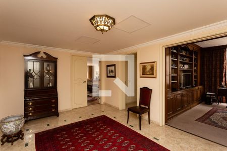 Apartamento à venda com 500m², 4 quartos e 3 vagas Apartamento à venda com 500m², 4 quartos e 3 vagasHall social