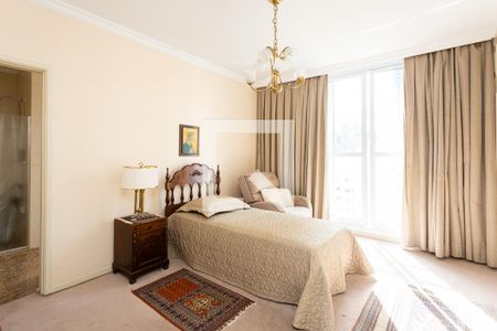 Apartamento à venda com 500m², 4 quartos e 3 vagas Apartamento à venda com 500m², 4 quartos e 3 vagasSuíte 2