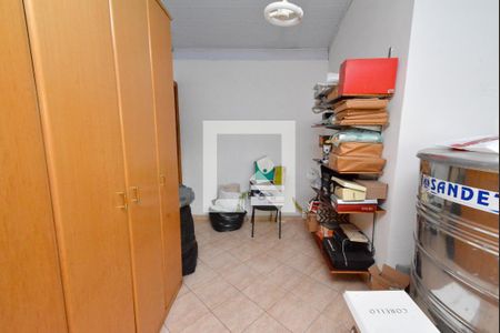 Casa à venda com 254m², 3 quartos e 5 vagasEscritório