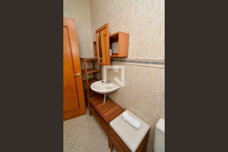 Casa à venda com 254m², 3 quartos e 5 vagasBanheiro da Suíte 1