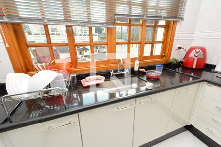 Casa à venda com 254m², 3 quartos e 5 vagasCozinha