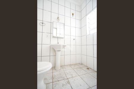 Apartamento para alugar com 80m², 2 quartos e sem vaga Apartamento para alugar com 80m², 2 quartos e sem vagaBanheiro social