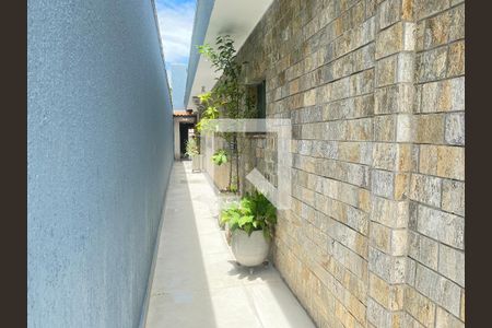 Casa à venda com 250m², 3 quartos e 3 vagasCorredor