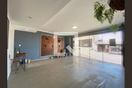 Casa à venda com 250m², 3 quartos e 3 vagasGaragem