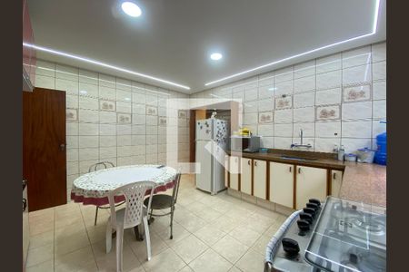 Casa à venda com 250m², 3 quartos e 3 vagasCozinha
