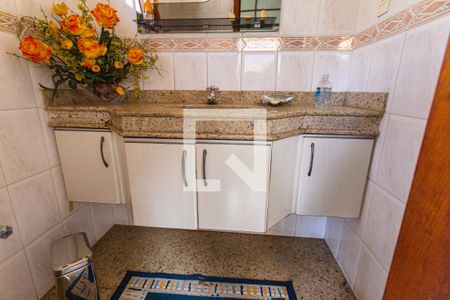 Casa à venda com 550m², 5 quartos e 7 vagas Casa à venda com 550m², 5 quartos e 7 vagasArmário do Banheiro do Espaço Gourmet/Churrasqueira