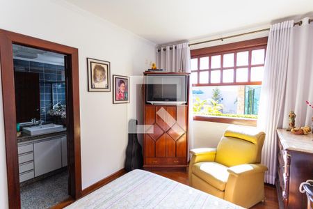 Casa à venda com 550m², 5 quartos e 7 vagas Casa à venda com 550m², 5 quartos e 7 vagasSuíte 4