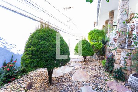 Casa à venda com 550m², 5 quartos e 7 vagas Casa à venda com 550m², 5 quartos e 7 vagasJardim