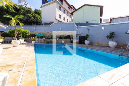 Casa à venda com 550m², 5 quartos e 7 vagas Casa à venda com 550m², 5 quartos e 7 vagasÁrea da Piscina