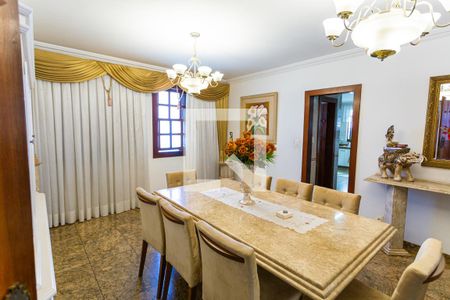 Casa à venda com 550m², 5 quartos e 7 vagas Casa à venda com 550m², 5 quartos e 7 vagasSala 3