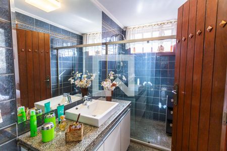 Casa à venda com 550m², 5 quartos e 7 vagas Casa à venda com 550m², 5 quartos e 7 vagasBanheiro da Suíte 4