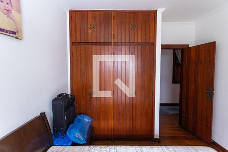 Casa à venda com 550m², 5 quartos e 7 vagas Casa à venda com 550m², 5 quartos e 7 vagasArmário da Suíte 4