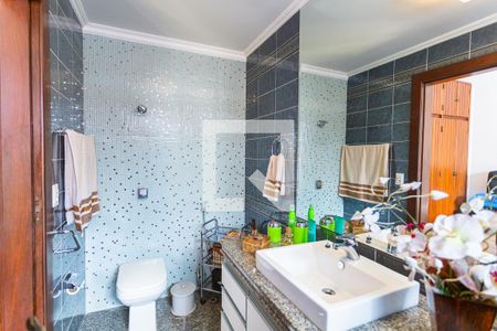 Casa à venda com 550m², 5 quartos e 7 vagas Casa à venda com 550m², 5 quartos e 7 vagasBanheiro da Suíte 4