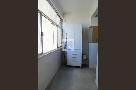 Apartamento à venda com 70m², 2 quartos e sem vaga Apartamento à venda com 70m², 2 quartos e sem vagaÁrea de Serviço