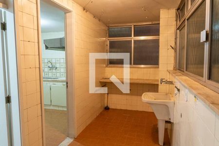 Apartamento para alugar com 190m², 3 quartos e 1 vagaÁrea de Serviço
