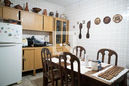 Casa à venda com 200m², 3 quartos e 4 vagas Casa à venda com 200m², 3 quartos e 4 vagasCozinha