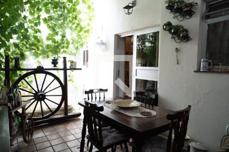 Casa à venda com 200m², 3 quartos e 4 vagas Casa à venda com 200m², 3 quartos e 4 vagasÁrea Gourmet