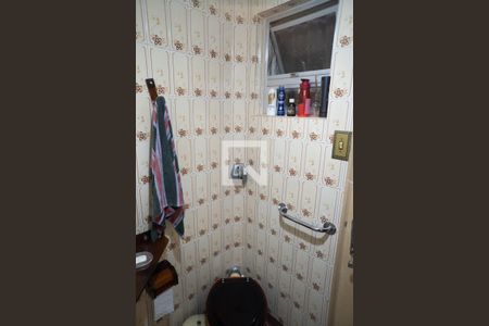Casa à venda com 200m², 3 quartos e 4 vagas Casa à venda com 200m², 3 quartos e 4 vagasBanheiro de Serviço