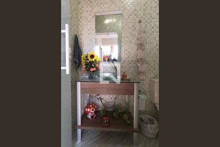 Casa à venda com 156m², 2 quartos e 2 vagasBanheiro de Serviço