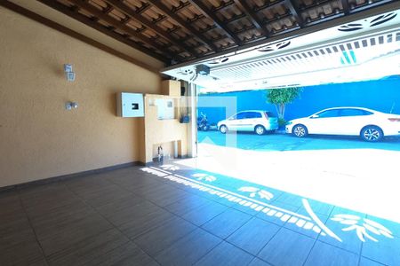 Casa à venda com 156m², 2 quartos e 2 vagasGaragem