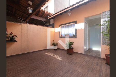 Casa à venda com 156m², 2 quartos e 2 vagasChurrasqueira