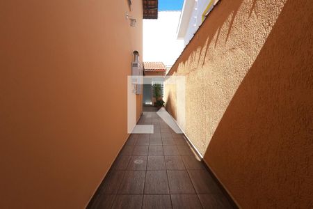 Casa à venda com 156m², 2 quartos e 2 vagasCorredor Externo