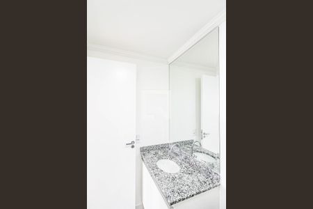 Banheiro de apartamento para alugar com 2 quartos, 55m² em Santo Amaro, São Paulo