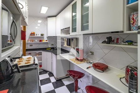 Apartamento à venda com 100m², 2 quartos e 1 vagaCozinha - Armários