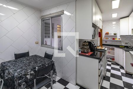 Apartamento à venda com 100m², 2 quartos e 1 vagaCozinha