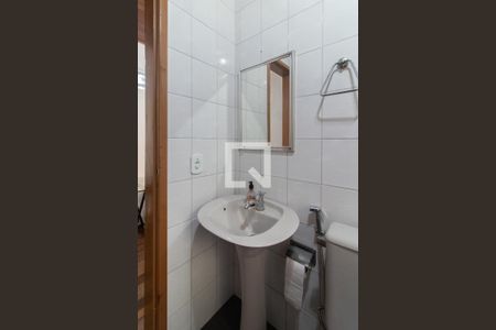 Casa à venda com 279m², 4 quartos e 4 vagasBanheiro