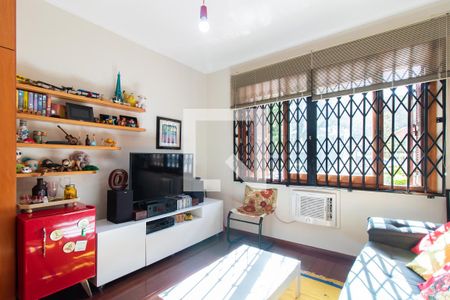 Casa à venda com 279m², 4 quartos e 4 vagasQuarto 2