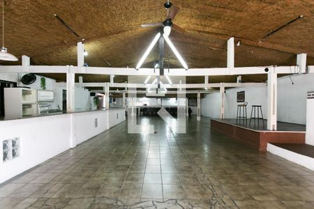 Casa à venda com 760m², 4 quartos e 2 vagas Casa à venda com 760m², 4 quartos e 2 vagasSalão de Festas