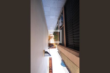 Casa à venda com 190m², 3 quartos e 3 vagasCorredor