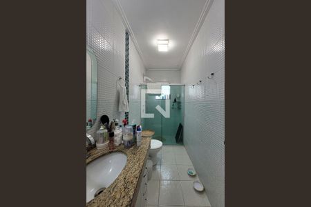 Casa à venda com 179m², 3 quartos e 4 vagas Casa à venda com 179m², 3 quartos e 4 vagasBanheiro da Suíte