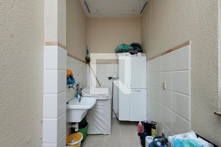 Casa à venda com 179m², 3 quartos e 4 vagas Casa à venda com 179m², 3 quartos e 4 vagasÁrea de Serviço