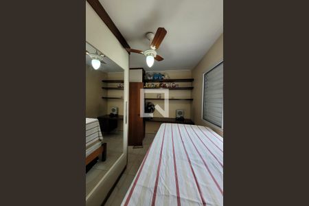 Casa à venda com 179m², 3 quartos e 4 vagas Casa à venda com 179m², 3 quartos e 4 vagasQuarto 2