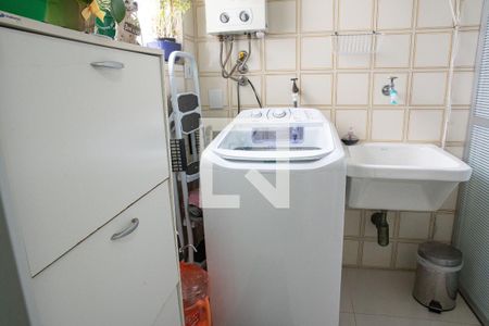 Apartamento à venda com 64m², 2 quartos e 1 vagaÁrea de Serviço